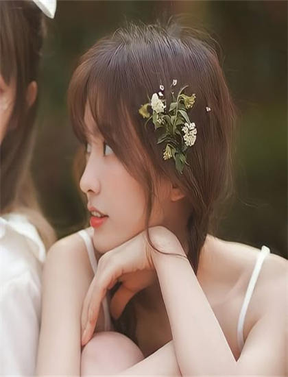 《女英雄们》历史背景关联：时代特征与历史意义分析